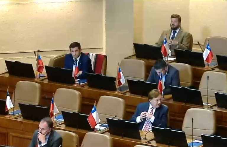 Oposición convocó sesión especial por indultos otorgados por pdte. Boric, pero no enviaron la invitación