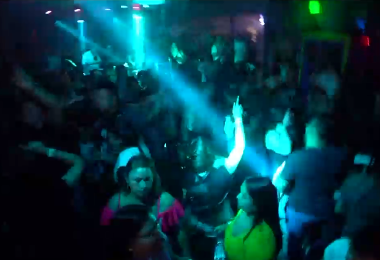 Polémica por ordenanza municipal que busca restringir el horario de funcionamiento de los locales nocturnos