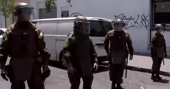 3 detenidos deja operativo en centro de Santiago: Denunciaron que en cité manejaban armas de fuego