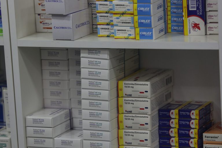 Rebaja de medicamentos: ¿En cuánto disminuirán los precios de los remedios para beneficiarios de Fonasa?