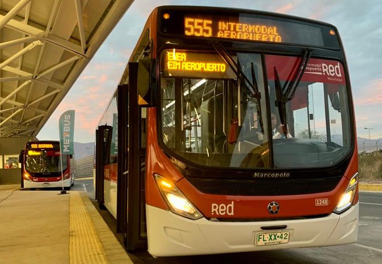 Conoce los nuevos buses del recorrido 555 que ya están en el aeropuerto y sus características