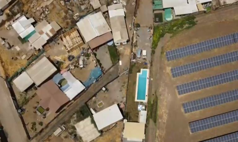 Casas hasta con piscina: Denuncian toma irregular de terreno en Lampa con más de 700 viviendas