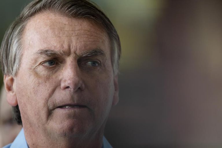 En cuatro años de mandato: Bolsonaro gastó 111.730 dólares en panaderías con la tarjeta del gobierno