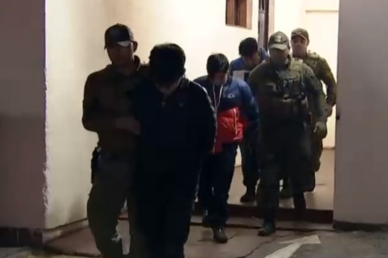 Delincuentes le sacaron auto a su propia abuela para cometer tour delictual por varias comunas