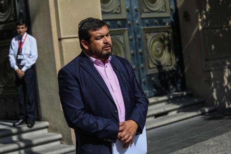 Alcalde de La Higuera por plan especial del gobierno: 