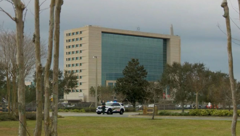 Mujer le disparó a su esposo enfermo terminal en hospital de Estados Unidos