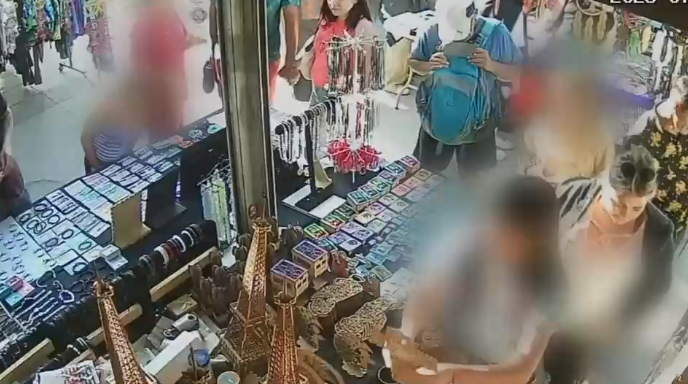 Habrían robado cerca de $1 millón: Artesanos denuncian que familia utiliza niños para robar en Viña del Mar