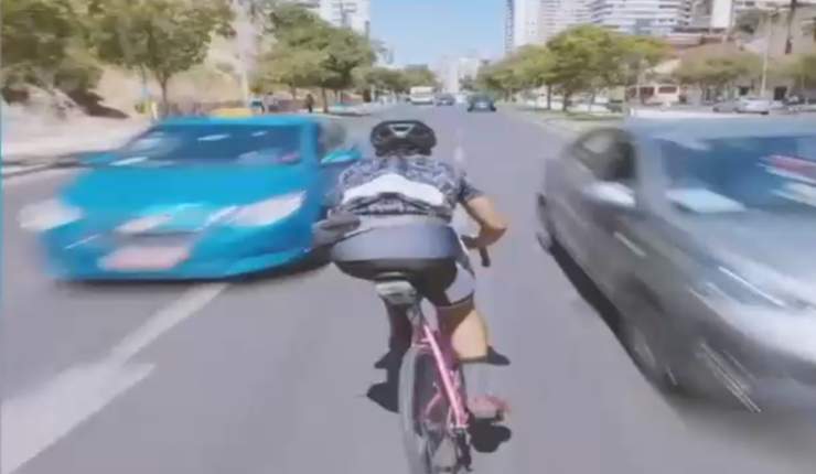 Violando todas las normas: Indignación por ciclista manejando contra el tránsito en Viña del Mar