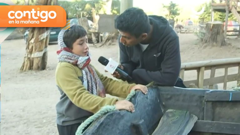 ¿Un mini Carlos Pinto? Niño causó furor con sus cuentos de terror en el camping de El Tabo
