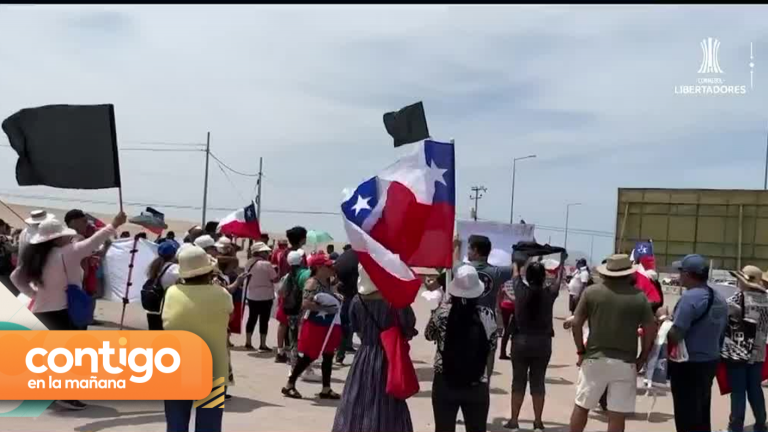 “Arica también es Chile”: Vecinos de la ciudad nortina protestan contra la migración irregular