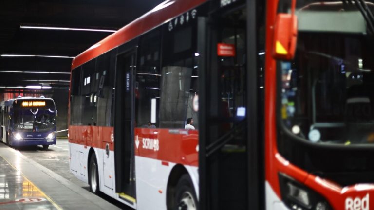Buses 555: Los 3 datos que debes saber del recorrido que unirá Pajaritos con el Aeropuerto de Santiago
