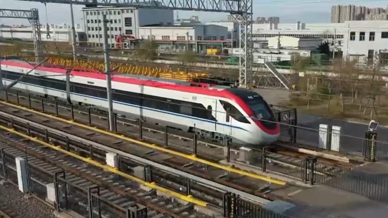 Santiago-Valparaíso en hora y media: Este es el trayecto y las 7 estaciones del nuevo tren