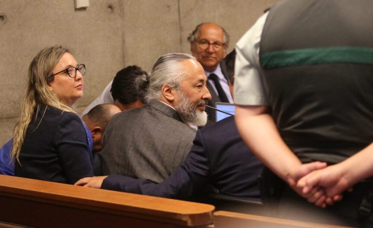 Caso Relojes: Parived quedó con arraigo nacional y fue formalizado por tres cargos