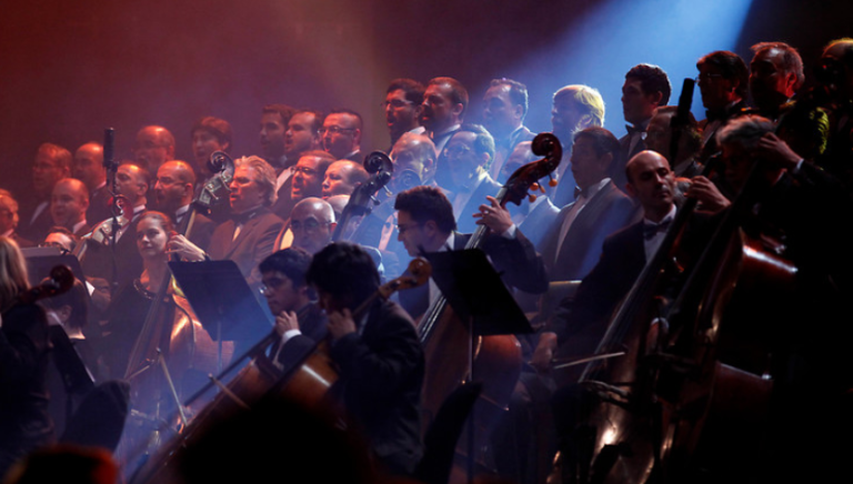 Festival de Viña del Mar suspende polémica decisión y confirma presentación de orquesta con músicos en vivo