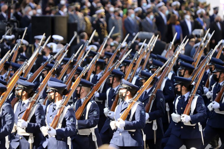 Armada sufre robo de armas y municiones: 4 antisociales golpearon y maniataron a personal de guardia en Cochamó