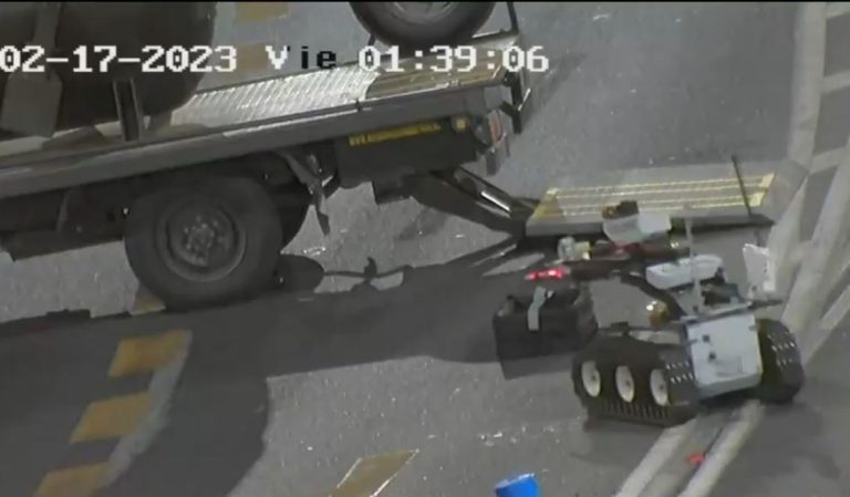 Gran operativo policial por artefacto explosivo frente a hotel en Las Condes