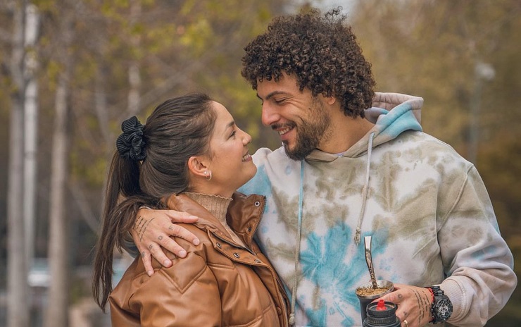 Esposa de Maximiliano Falcón sale con todo a defenderlo tras su expulsión: 