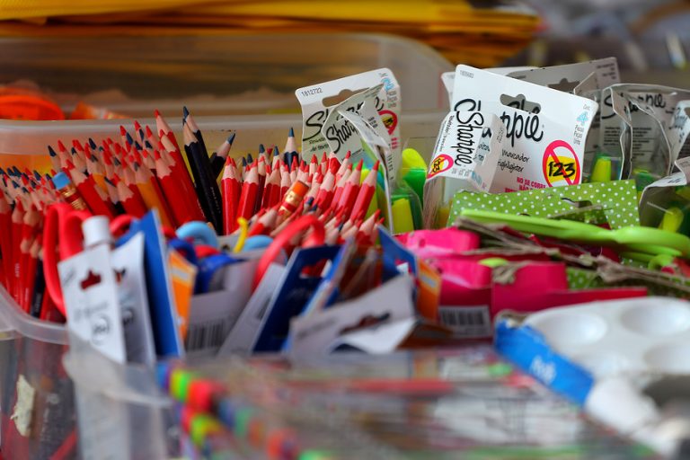 Programa de Útiles Escolares 2023: ¿Quiénes lo reciben y qué trae cada kit según el curso del estudiante?