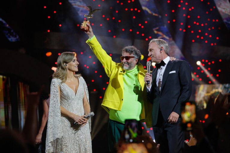 Fito Páez dedica sentido mensaje a Chile tras presentarse en Viña 2023: 