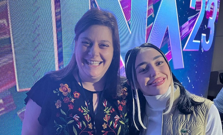 El divertido encuentro entre Laila Roth y Nicki Nicole previo a sus presentaciones: 