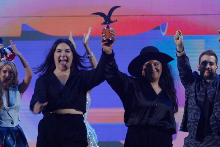 De San Bernardo para el mundo: Dúo chileno Yorka ganó competencia internacional de Viña 2023 con emotiva canción