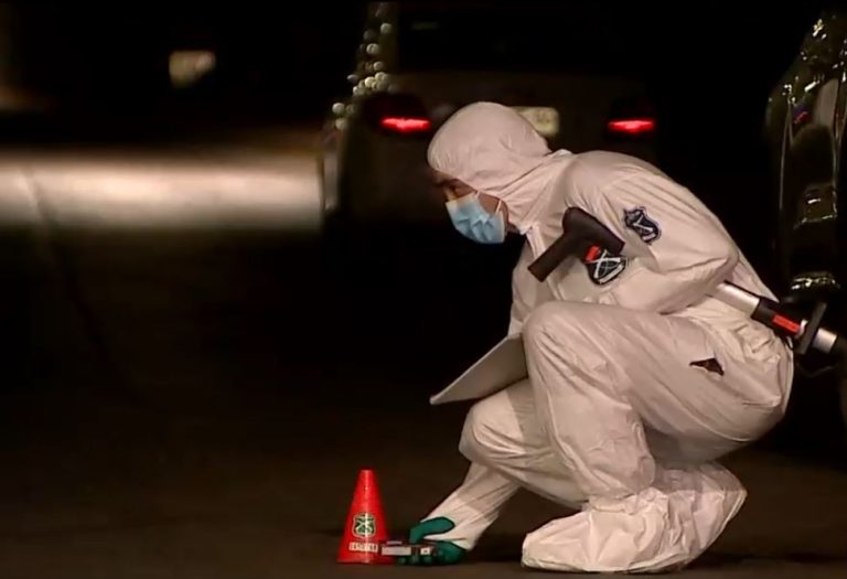 Carabinero fue baleado tras intentar frustrar una encerrona a un conductor y su hija fuera del Parque O'Higgins