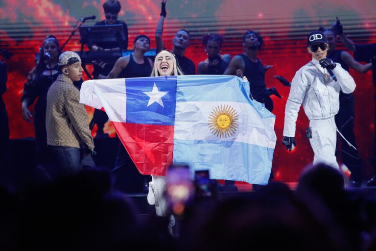 ¡Una nena sencilla! Nicki Nicole invitó a Cris Mj y Standly para interpretar Marisola Remix en Viña 2023