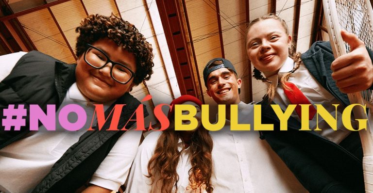 Radiografía al ciberbullying en Chile: Uno de cada tres padres desconoce qué hacen sus hijos en internet