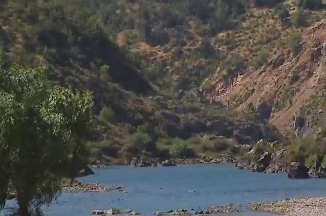 Familias interponen querella contra Central Rapel tras abrir las compuertas de la represa con ellos en el lugar