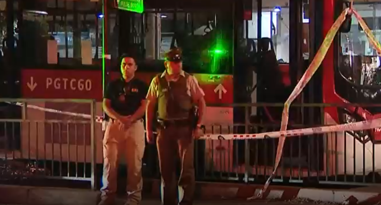 Adulto de 60 años murió en Lo Prado tras ser alcanzado por bus mientras caminaba por paso no habilitado