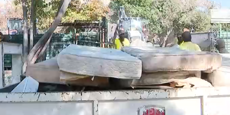 Alcalde Carter lideró la demolición de tercera supuesta 