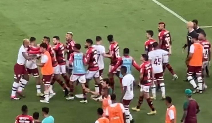 ¡Lo quiso ir a buscar! Arturo Vidal protagoniza tenso momento con histórico futbolista en clásico brasileño