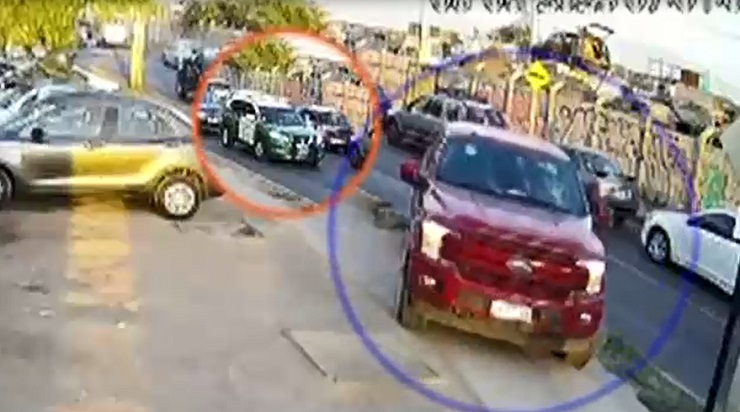 Camioneta se subió a la vereda para huir: Los nuevos videos del fallido asalto en losa del Aeropuerto