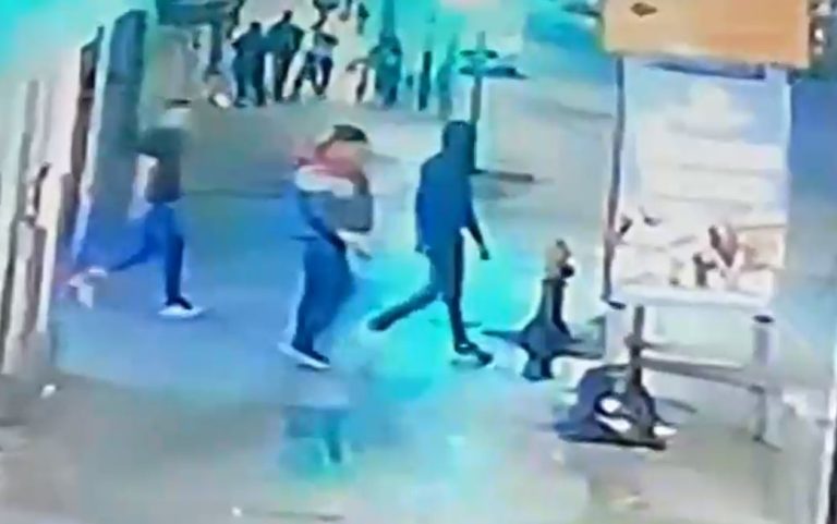 Video clave: Captan a presuntos homicidas saliendo del edificio donde se cometió brutal crimen