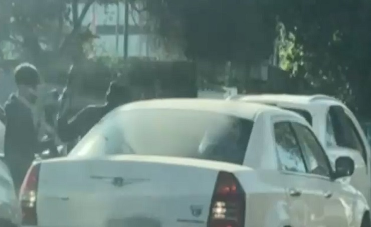 Banda realizó tour delictual por Santiago: Robaron 5 vehículos y amedrentaron a adulto mayor con un fusil