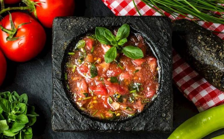 Chancho en piedra fue elegido dentro de los 5 mejores platos de América: Marraqueta quedó al final del ranking