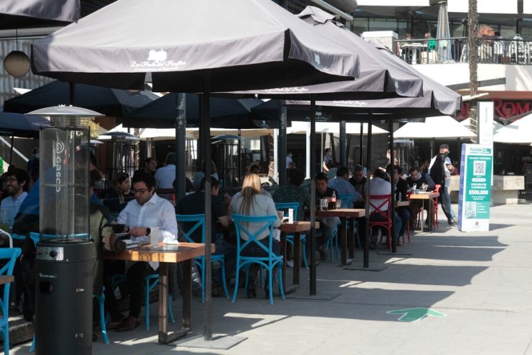 Menú de almuerzo puede llegar a costar $120 mil al mes: ¿Qué factores incidenten en este valor?