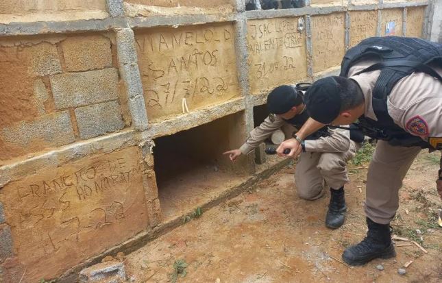 Mujer fue enterrada viva por supuesta 