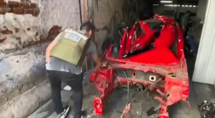 Desbaratan taller que funcionaba como desarmaduría ilegal en San Miguel: Líder sería abogado sin antecedentes