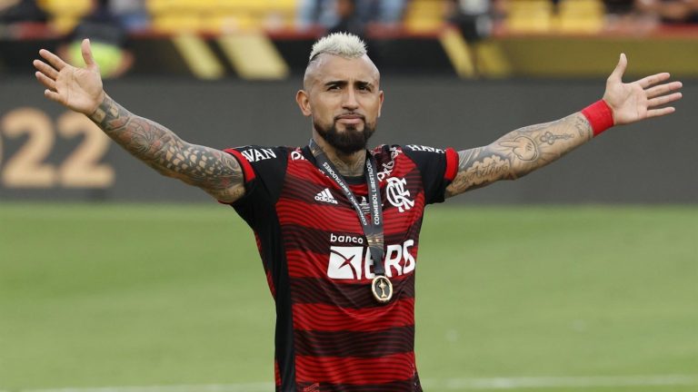 De Vidal a Vargas: Los 11 chilenos que disputarán la Libertadores con clubes extranjeros
