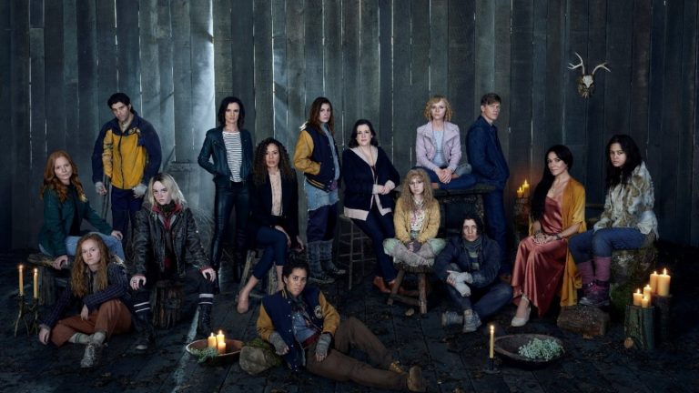 Paramount+ lanza tráiler de segunda temporada de Yellowjackets junto a exclusiva canción de Florence + The Machine