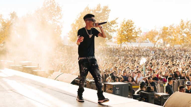 Frente a más de 40 mil personas: Así fue el esperado debut de Cris Mj en el Lollapalooza 2023