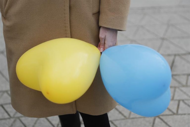 Para evitar recuerdos a víctimas: Ucrania aprueba ley que prohíbe el uso fuegos artificiales y petardos