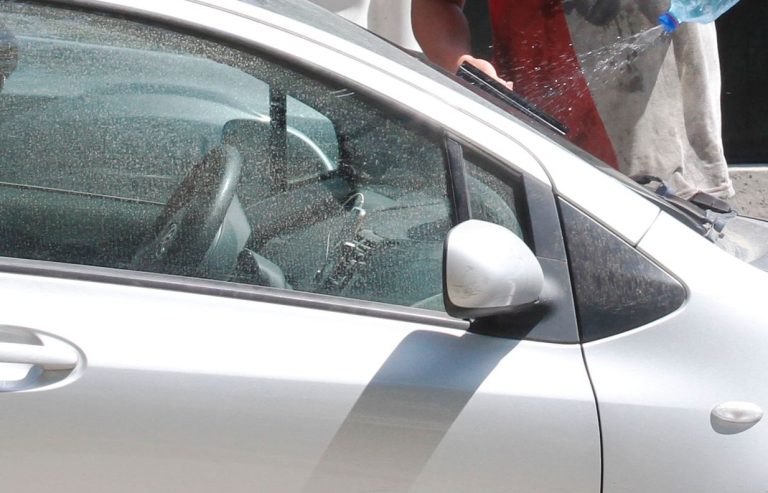 Lima aprobó prohibir el trabajo de limpiaparabrisas tras asesinato de conductor que rechazó el servicio en la calle