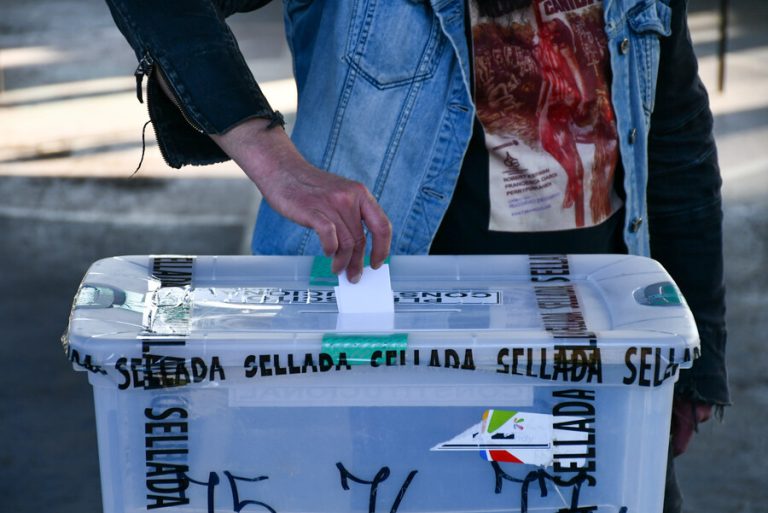 Decide Chile, radiografía a los candidatos: ¿Quiénes reciben más aportes a las campañas?