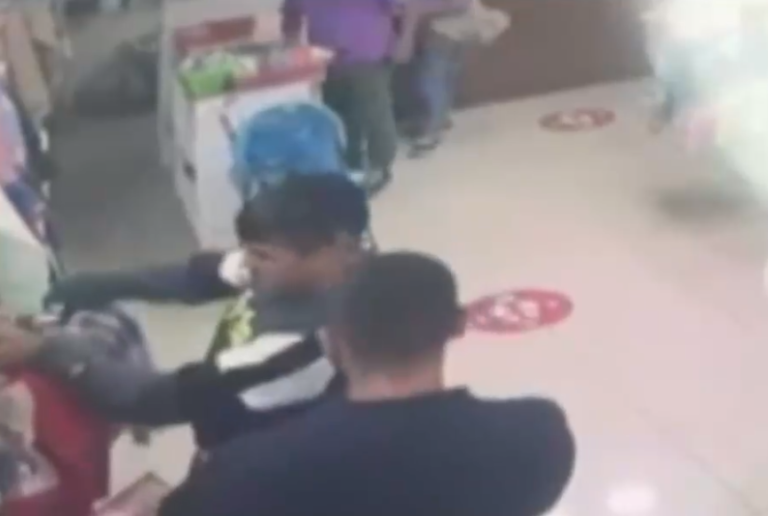 Simularon ser clientes: Grupo ingresó a local de barrio Patronato y robó cerca de $400 mil en productos