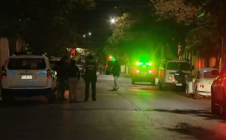 Esta vez en Recoleta: Hallan nuevamente un cadáver al interior de un basurero