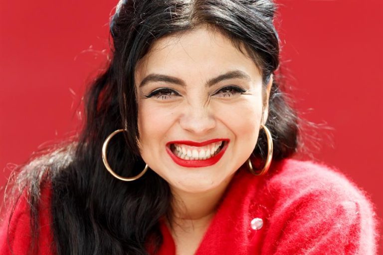 Latin Grammy destaca a Mon Laferte y anuncia la incorporación de nuevas categorías a su premiación