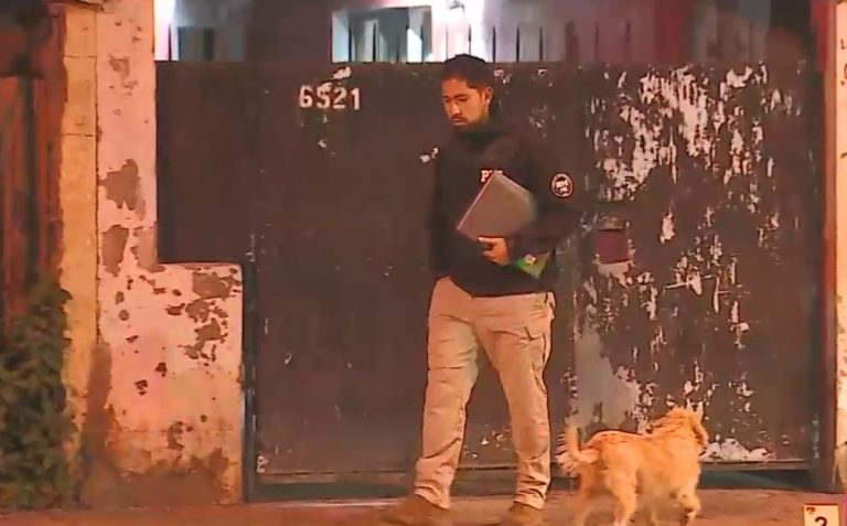 Adolescente de 17 años en riesgo vital tras ser baleado en el patio de su casa en La Granja