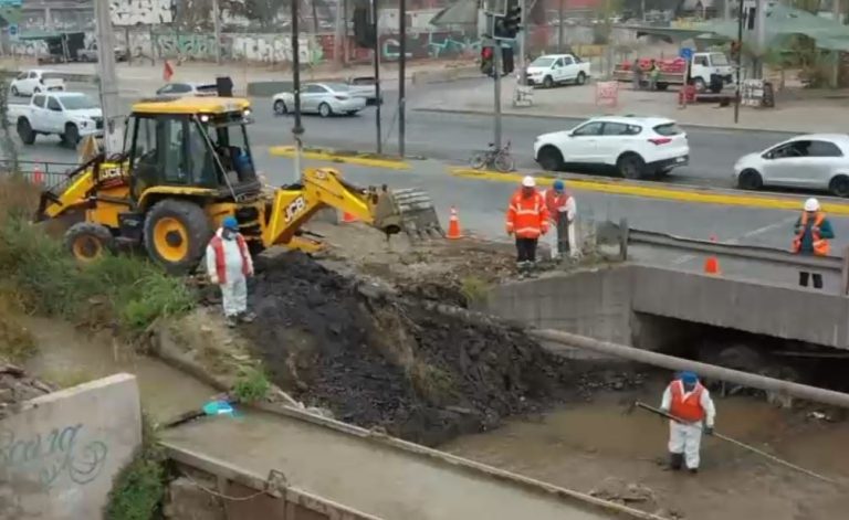 Realizaron limpieza preventiva: Estos son los 11 puntos críticos por lluvias en la Región Metropolitana
